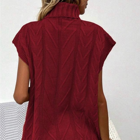 Turtle neck sweater vest - Picture 2 of 5